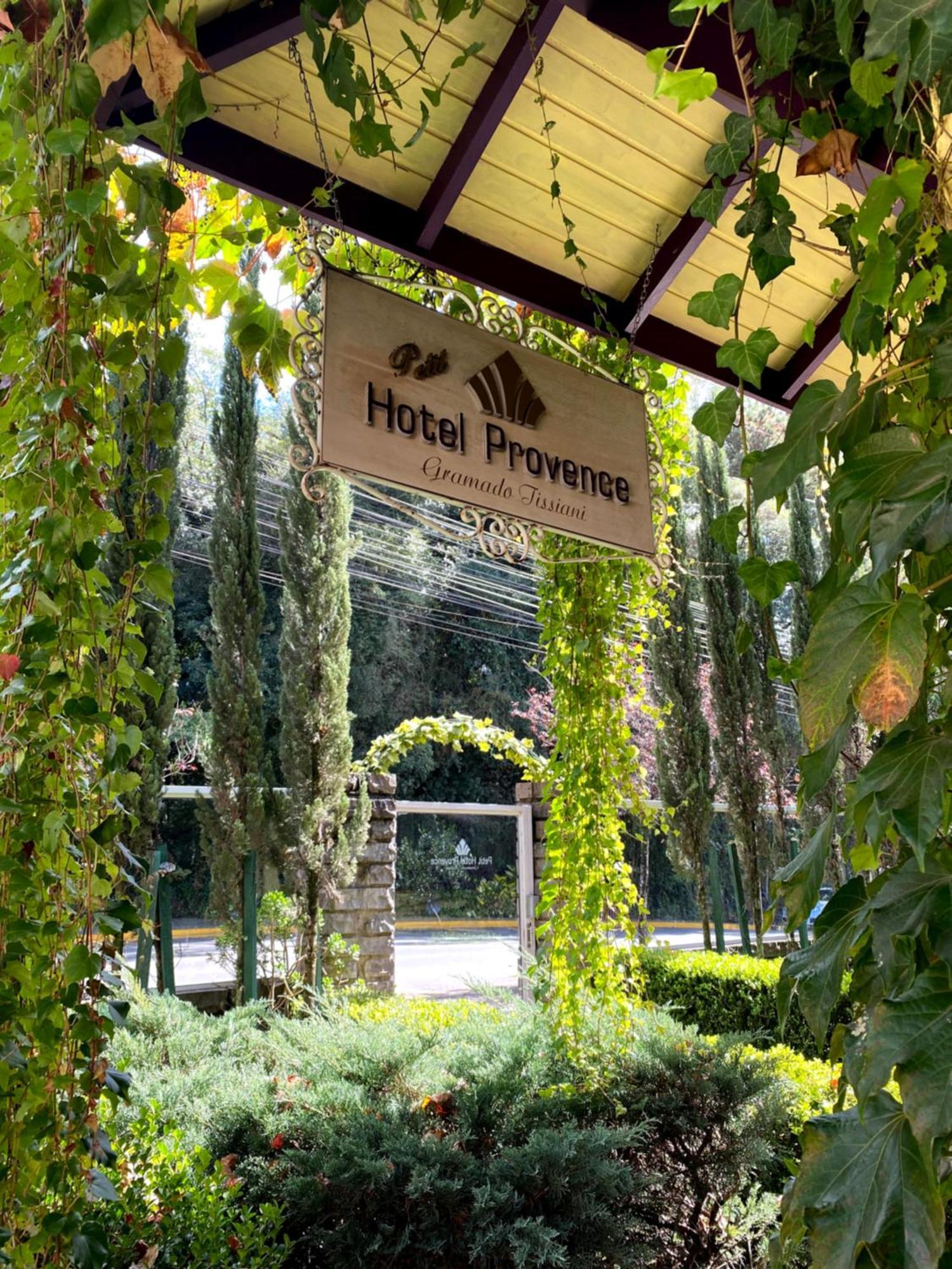 Petit Hotel Provence Gramado Exterior foto